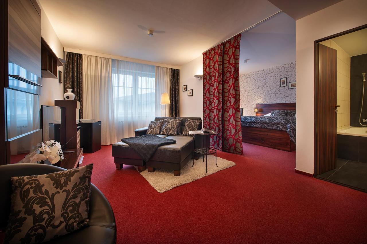 Parkhotel Morris Nový Bor Zewnętrze zdjęcie