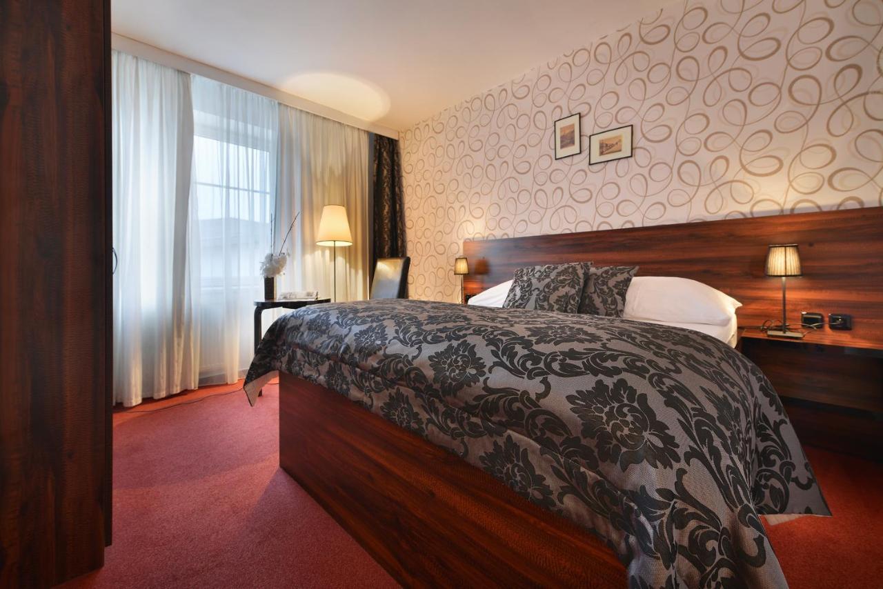 Parkhotel Morris Nový Bor Zewnętrze zdjęcie