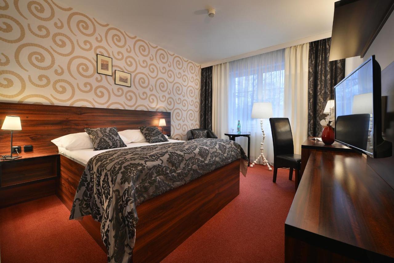 Parkhotel Morris Nový Bor Zewnętrze zdjęcie