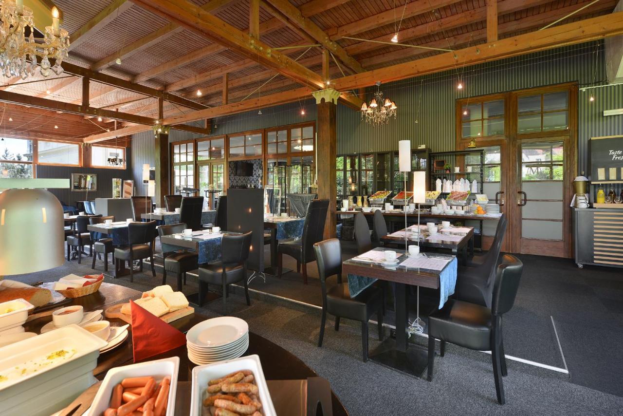 Parkhotel Morris Nový Bor Zewnętrze zdjęcie