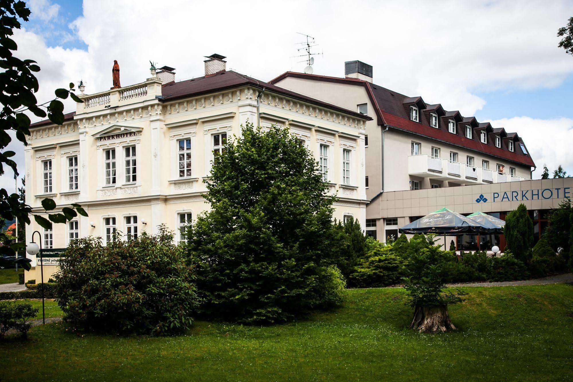 Parkhotel Morris Nový Bor Zewnętrze zdjęcie