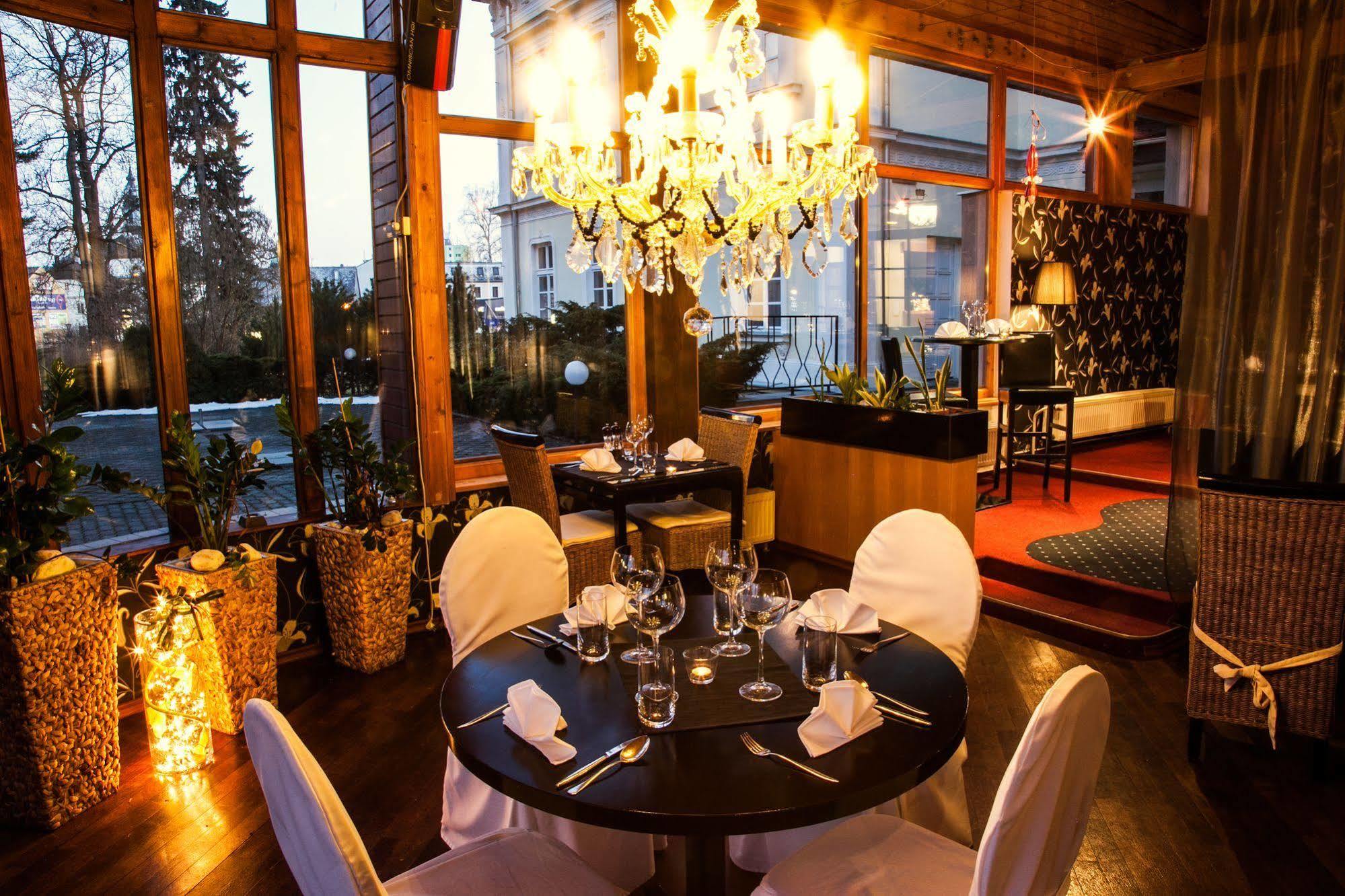 Parkhotel Morris Nový Bor Zewnętrze zdjęcie