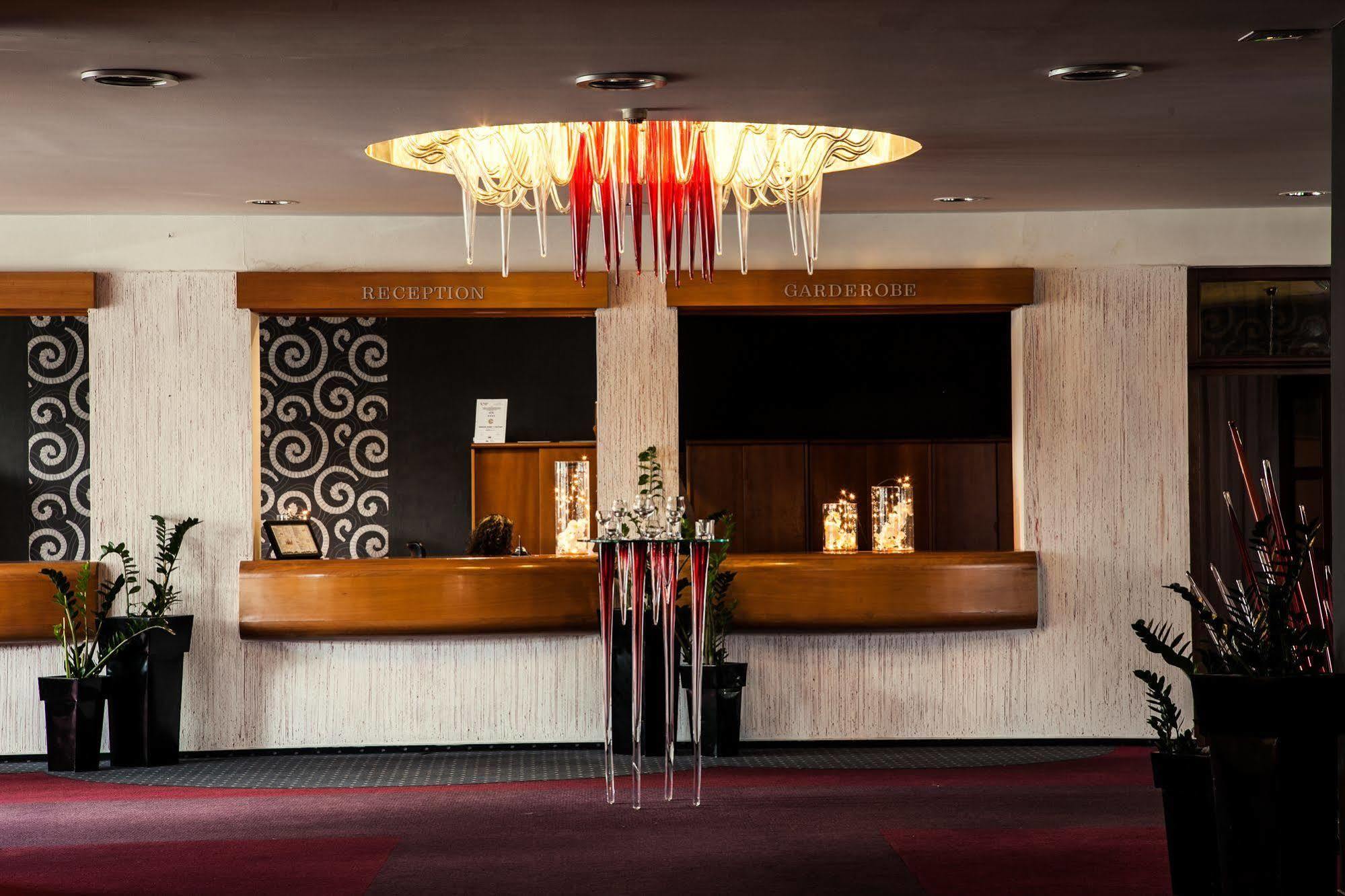 Parkhotel Morris Nový Bor Zewnętrze zdjęcie
