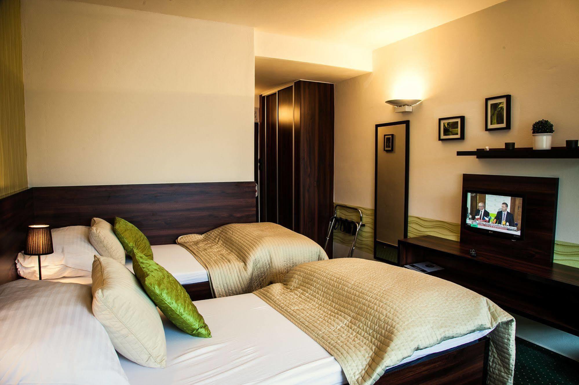 Parkhotel Morris Nový Bor Zewnętrze zdjęcie